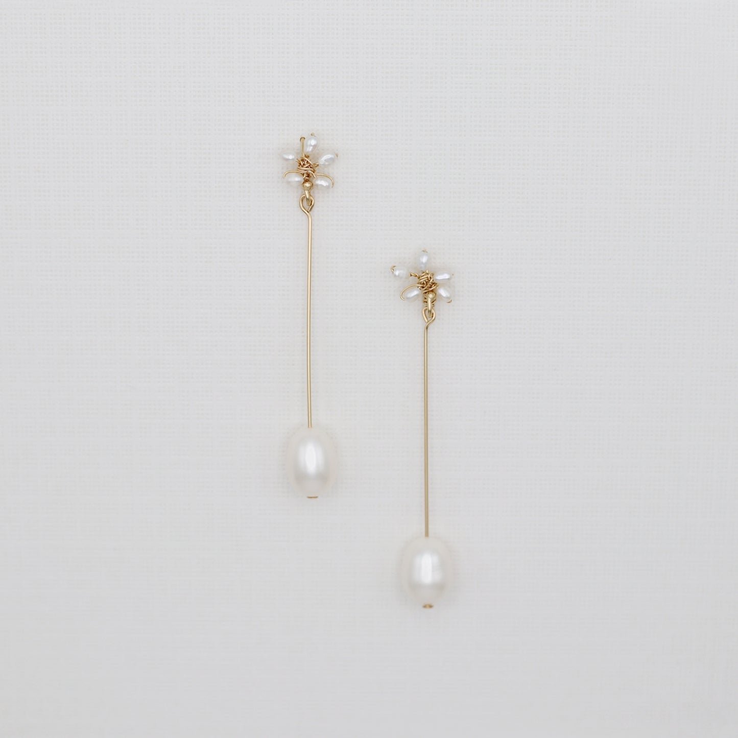 APPLE BLOSSOM PEARL EARRINGS - GOLD