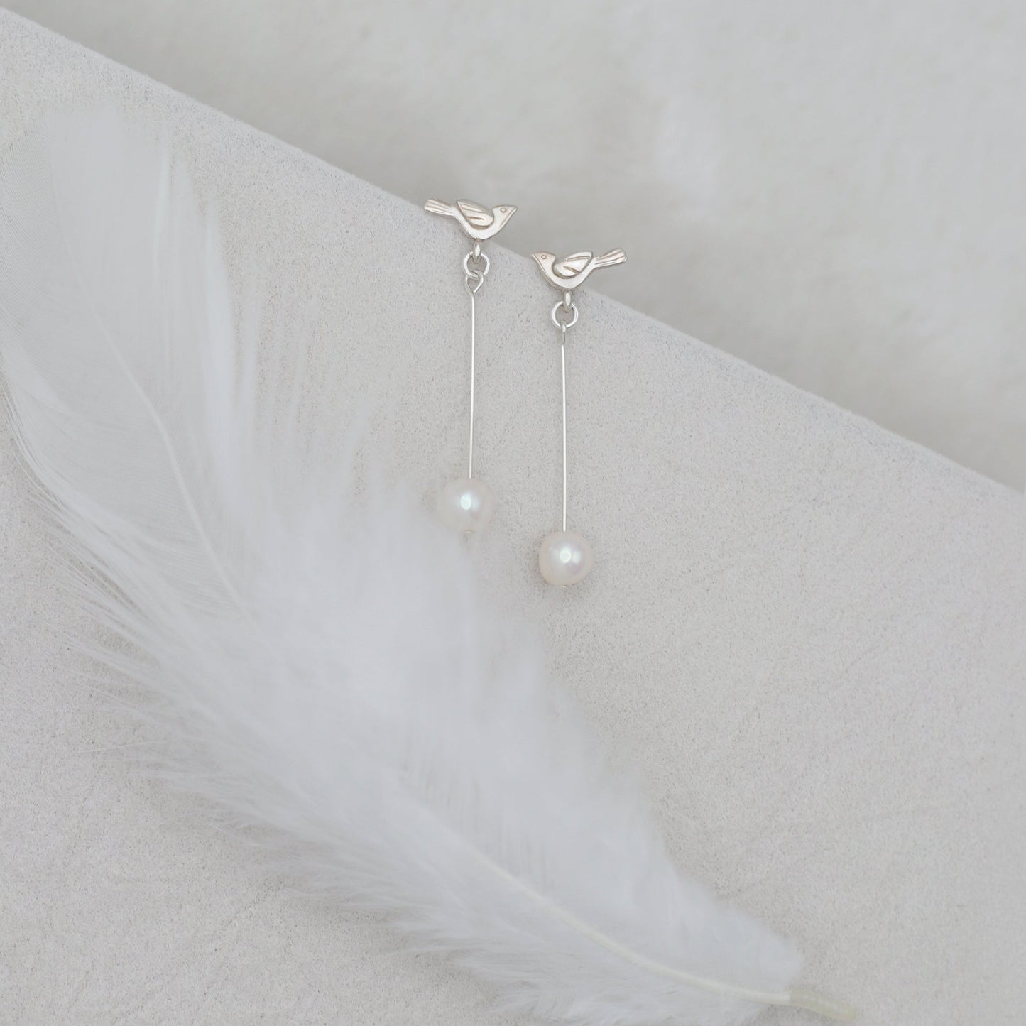 MINI BIRDIE SWING EARRINGS - SILVER