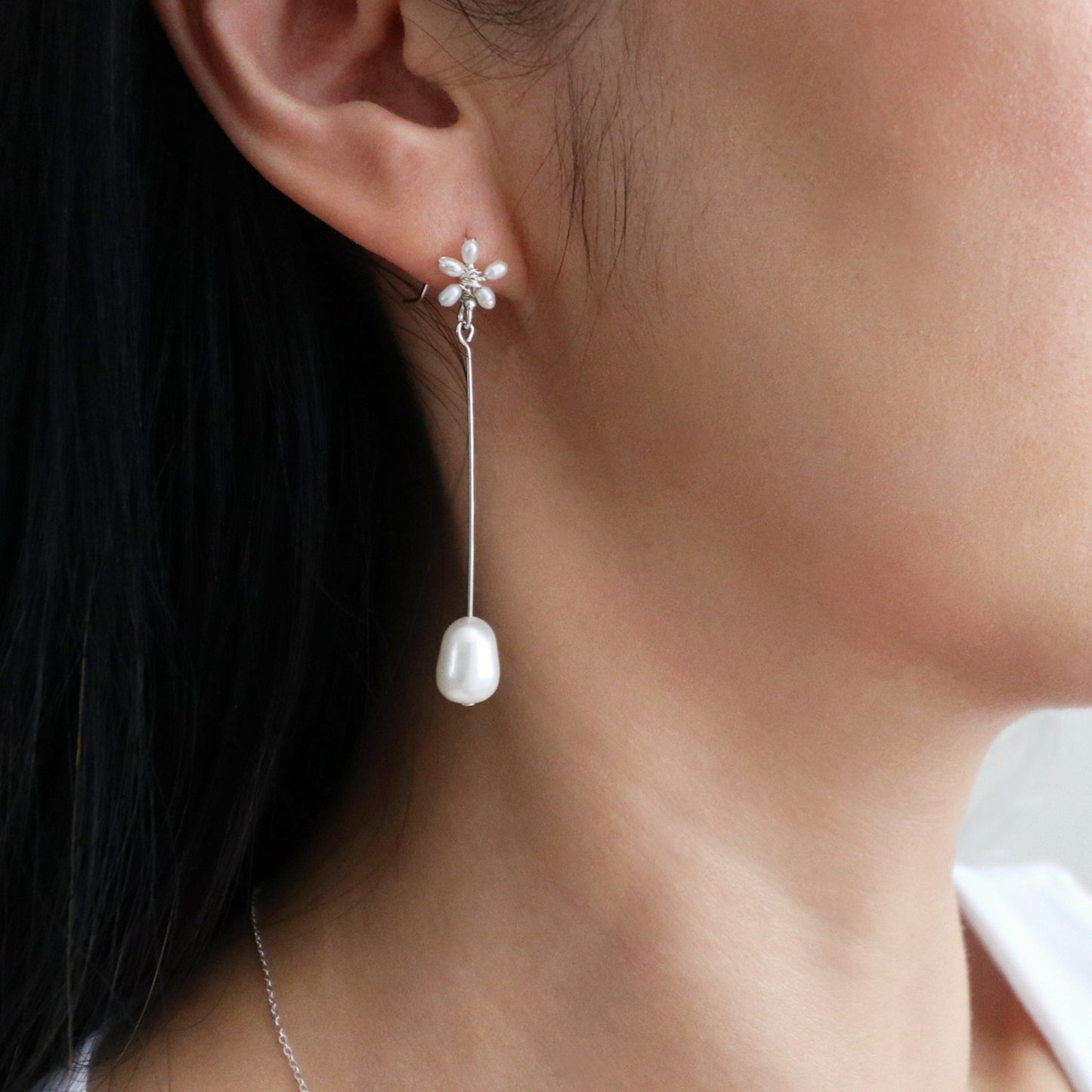 APPLE BLOSSOM PEARL EARRINGS - SILVER