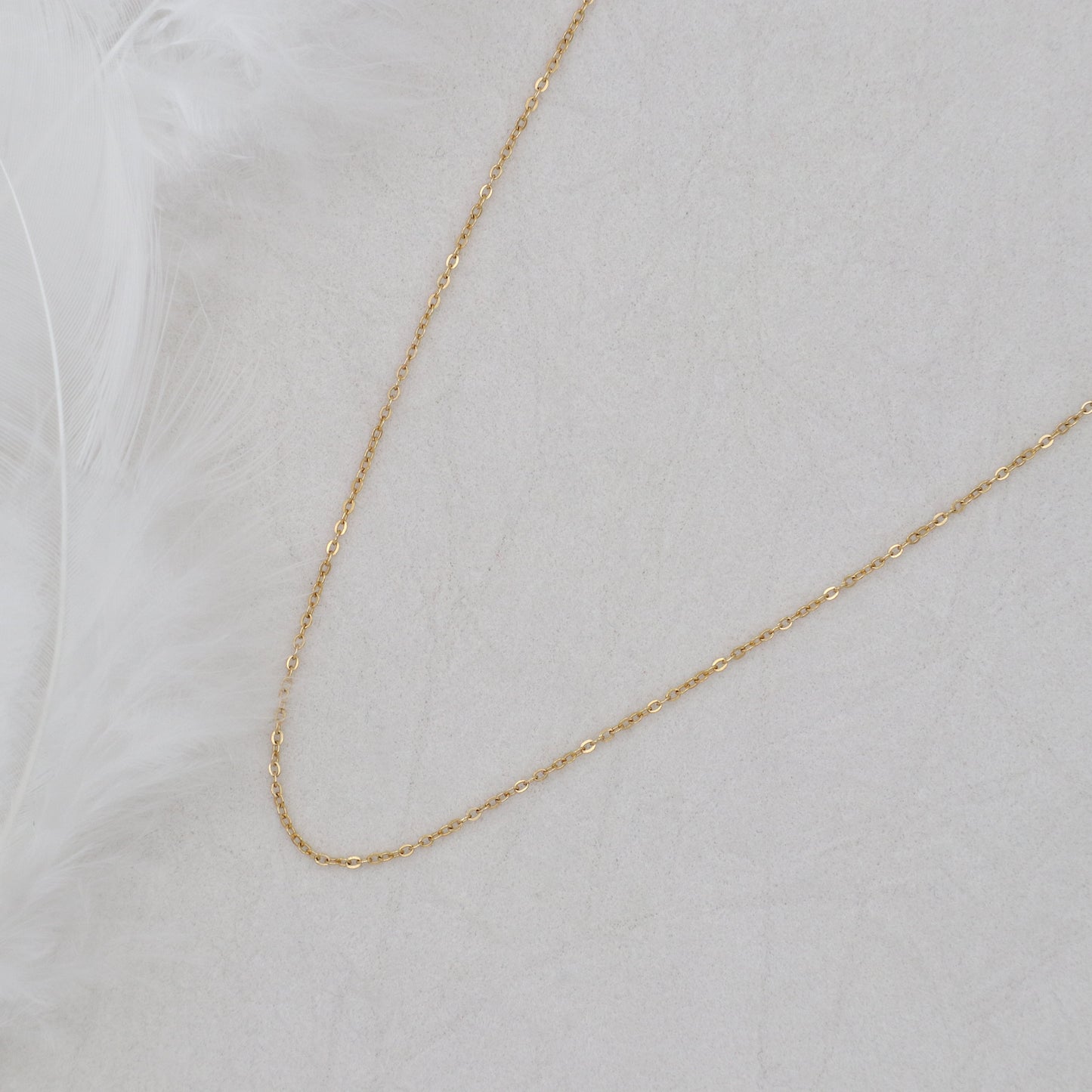 FEATHERWEIGHT LONG NECKLACE - GOLD