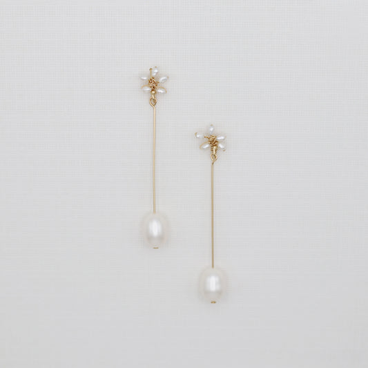 APPLE BLOSSOM PEARL EARRINGS - GOLD