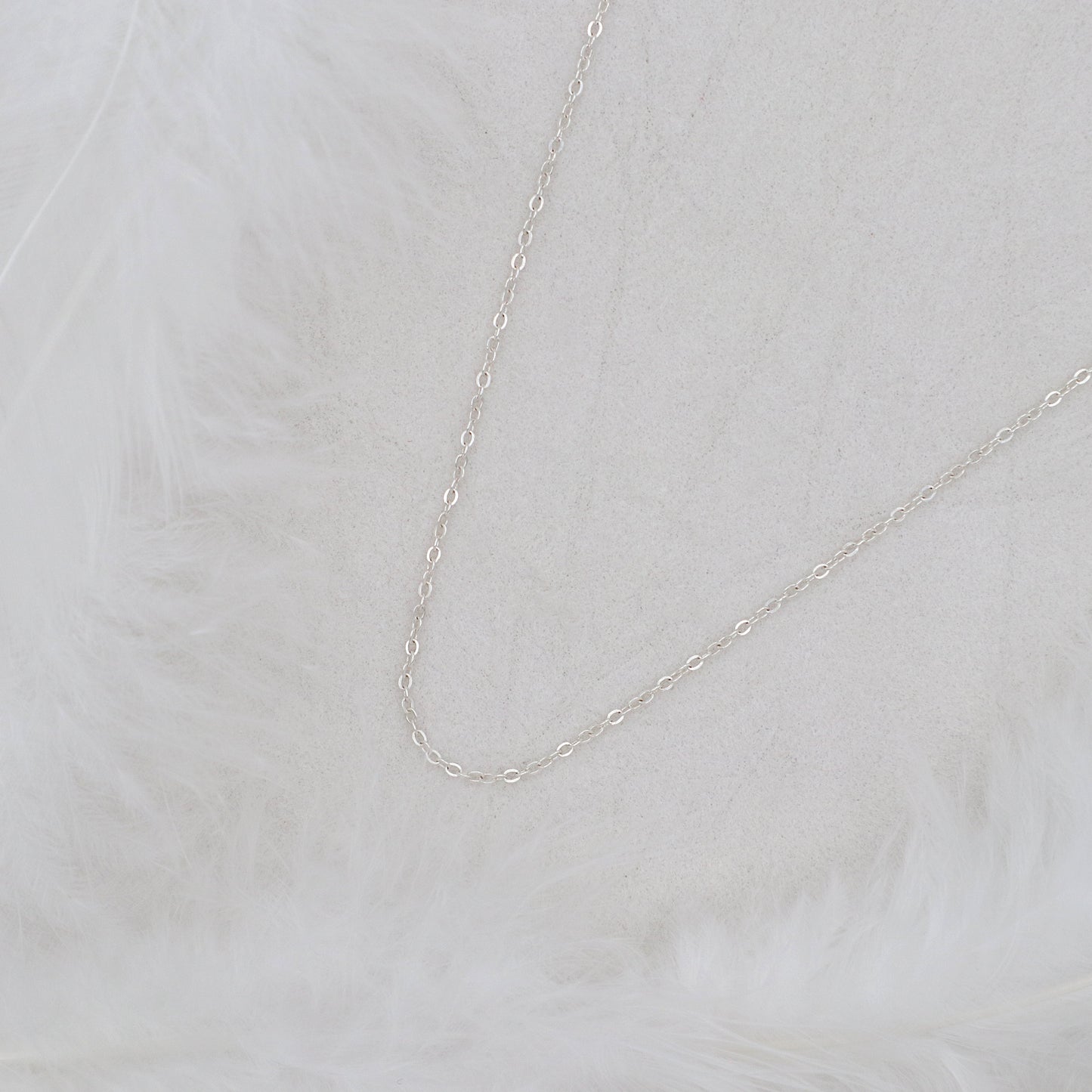 FEATHERWEIGHT LONG NECKLACE - SILVER